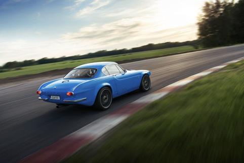 沃尔沃p1800历史,沃尔沃p1800复刻