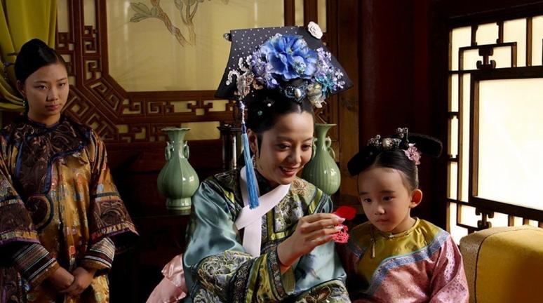 胧月摔碎九连环时甄嬛是什么等级,甄嬛传胧月长大后的悲惨命运