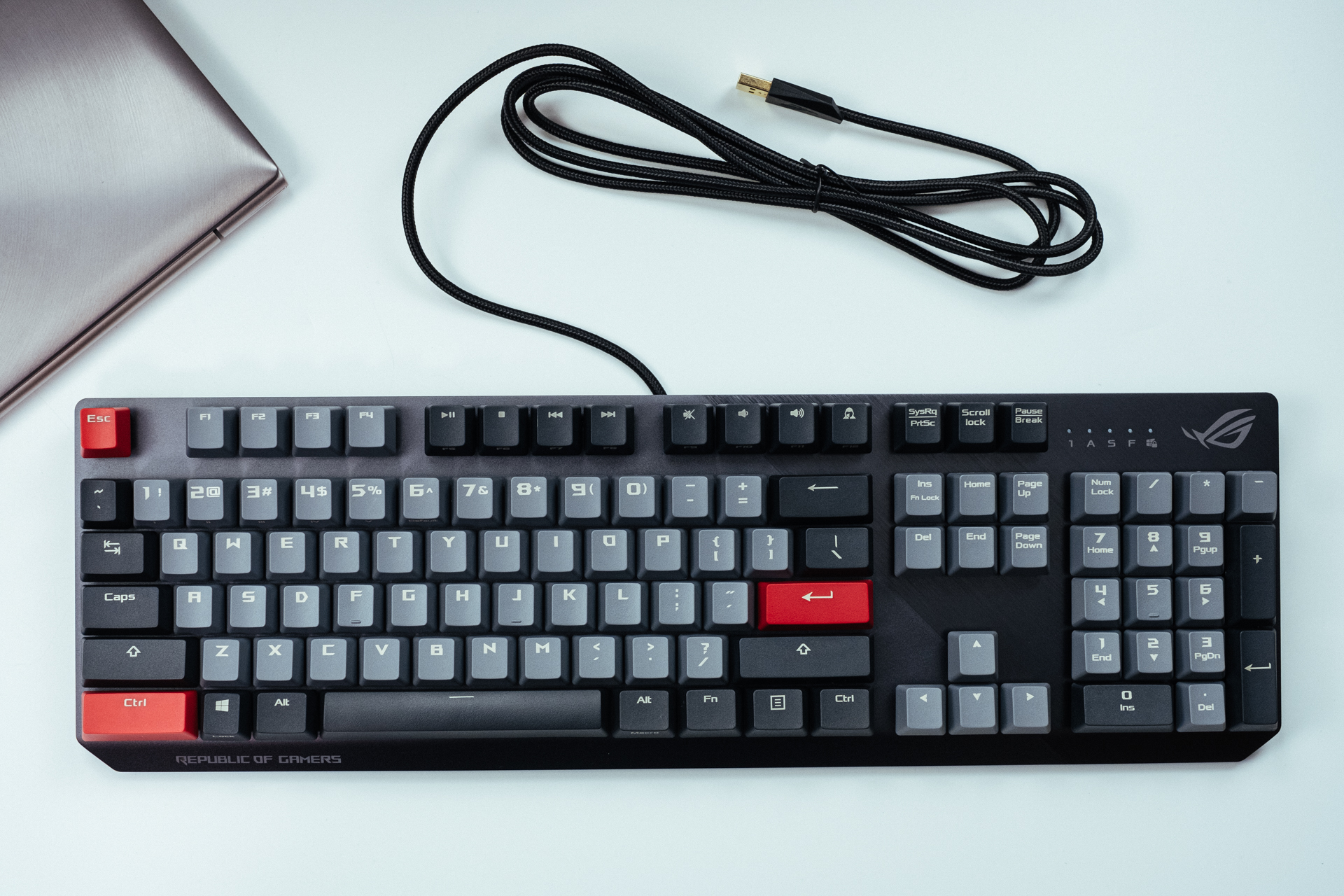 rog游侠竞技版红轴机械键盘评测,rog游侠rx键盘pbt版