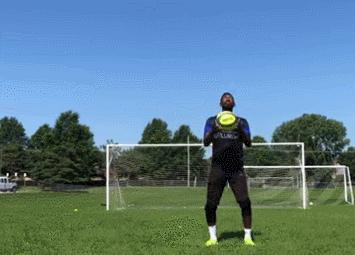 像阿扎尔一样带球,阿扎尔五个过人技巧