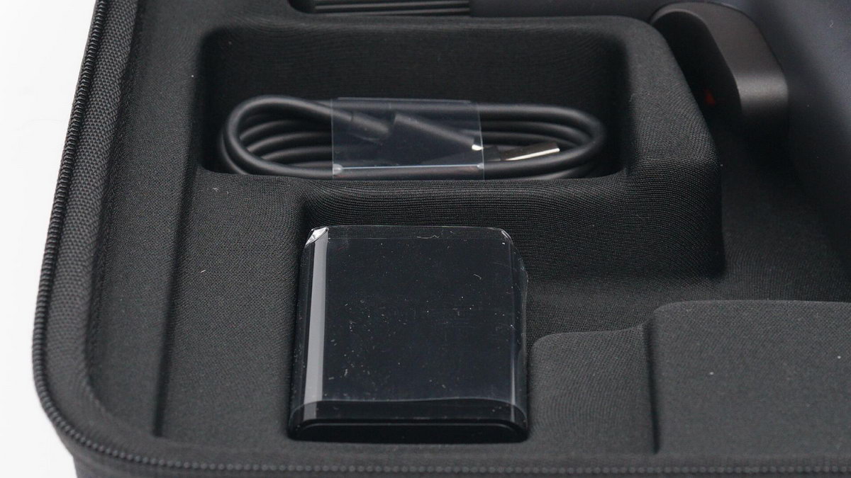 电钻拧三合一螺丝,微型手持小电钻拆解