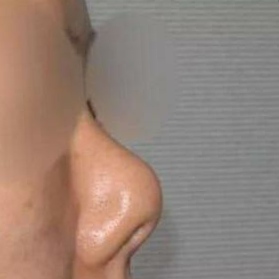 朝天鼻女明星图片,塌鼻好看的明星