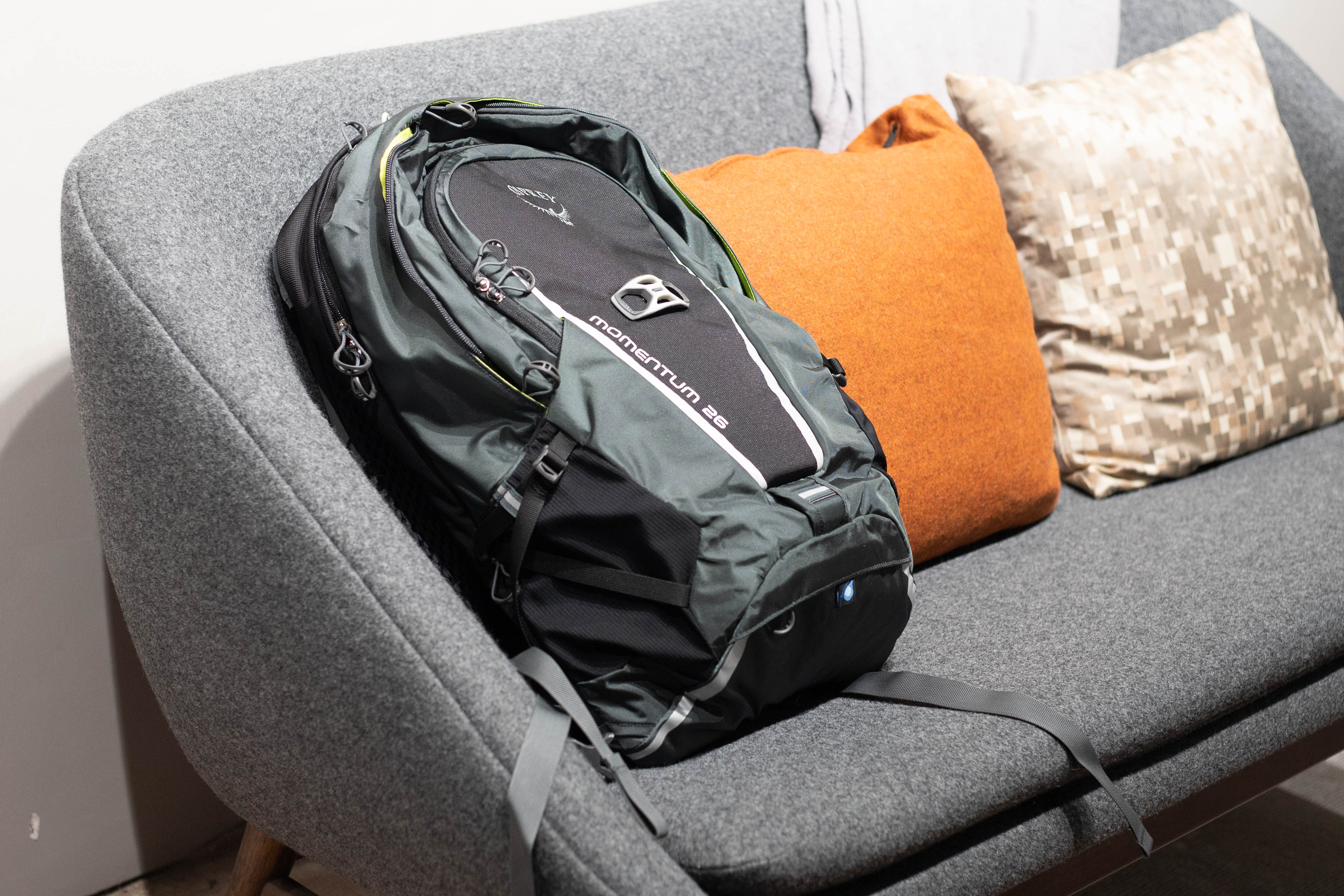 通勤男款双肩包推荐,男人双肩包推荐奢侈品