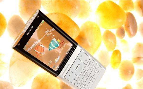 全球最轰动的手机,全球第一款全透明手机仅5毫米厚