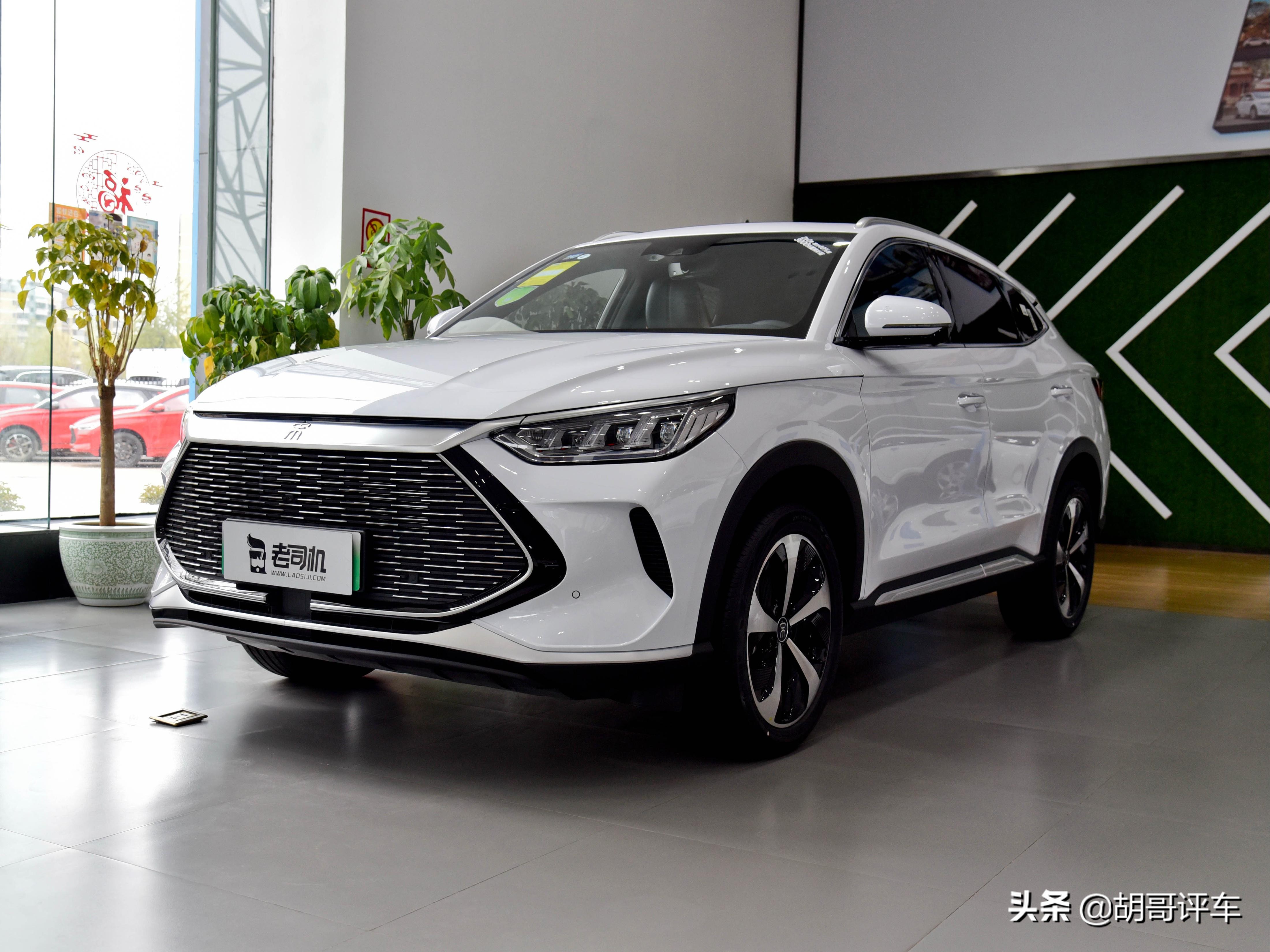 比亚迪宋plus油电混合版乘坐体验,比亚迪宋plus油电混合旗舰版测评