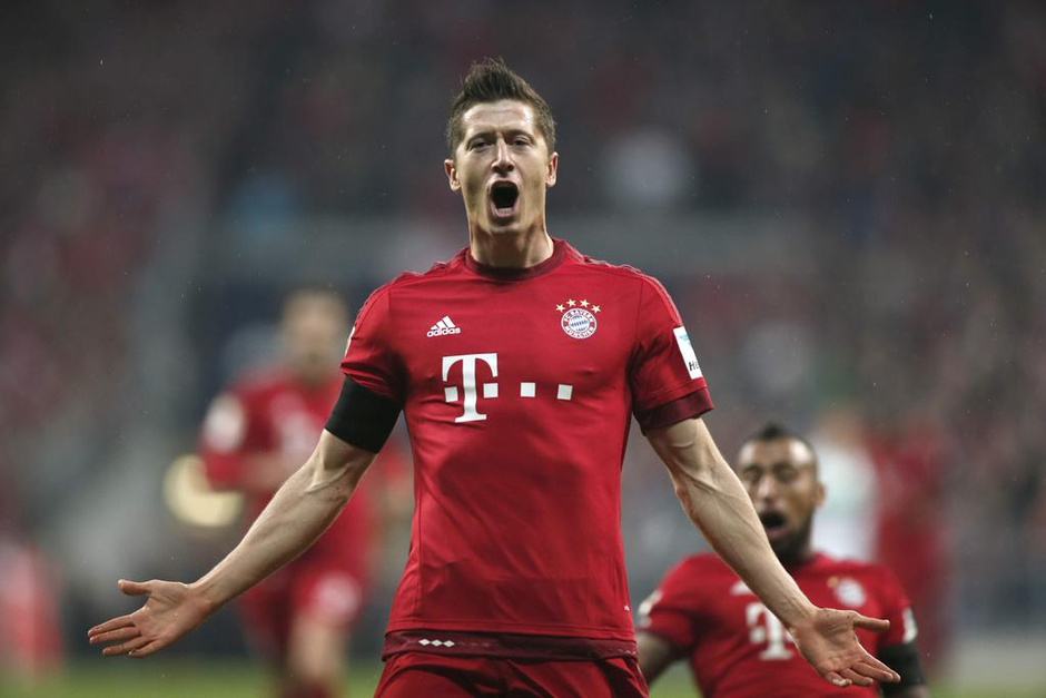 足坛前锋精彩进球,足坛前锋三个位置第一人