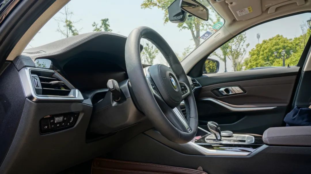 宝马3系销量2023,宝马3系销量登顶b级车