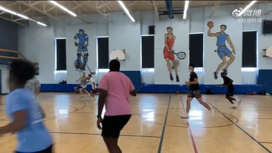 2米中国胖虎，NCAA生涯出师不利...