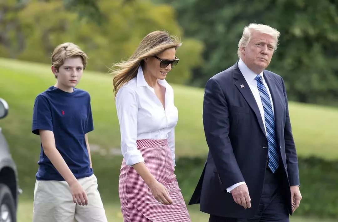 川普小儿子近照,川普的小儿子颜值逆天