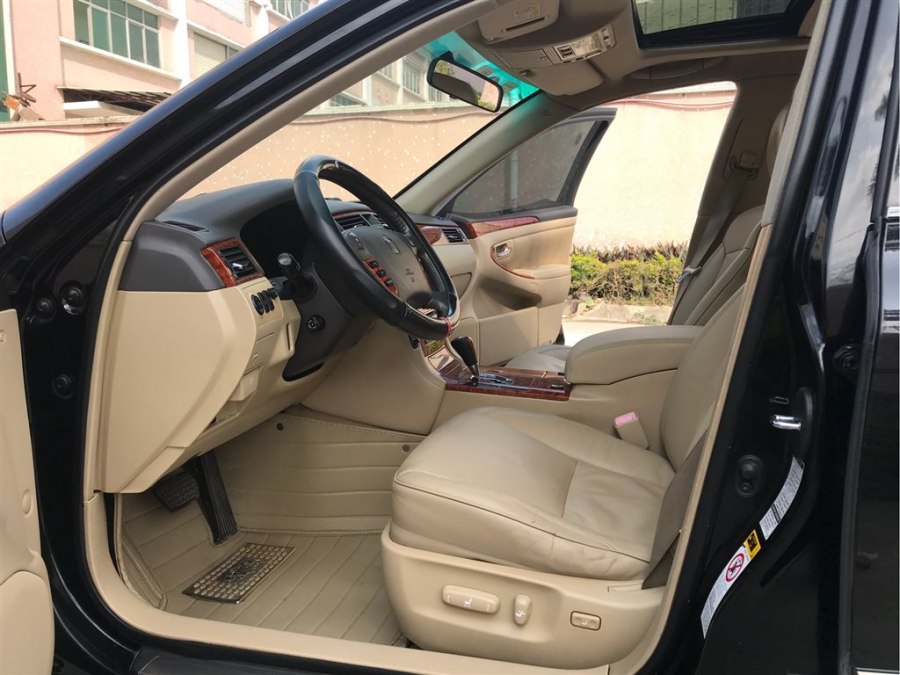 12代丰田皇冠3.0沙龙顶配版,丰田巅峰