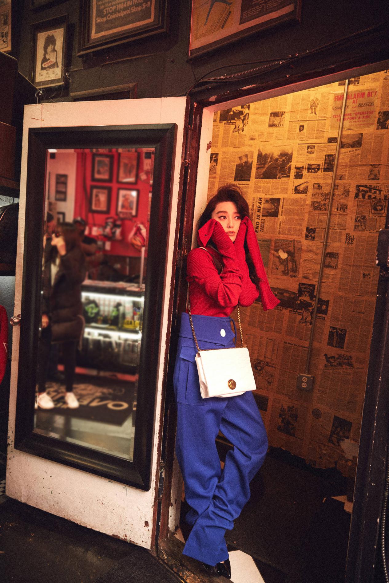 范冰冰露出真面目！宅家穿体操裤健身尽显翘臀，素颜白到发光