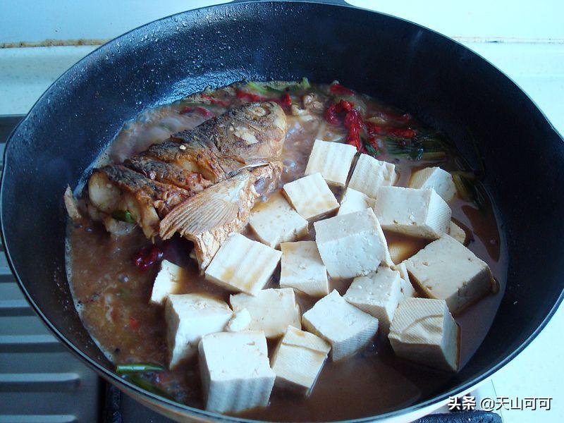 东北冬季白菜炖豆腐,冬天豆腐炖什么好吃