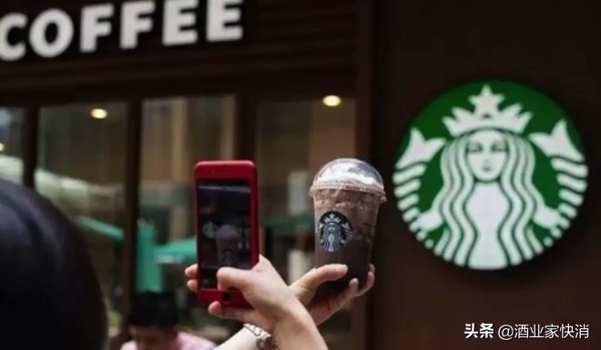 无Macbook不星巴克?曾经搭档装×,如今难兄难弟