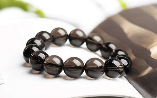 戴什么水晶对皮肤好,水晶适合什么季节戴