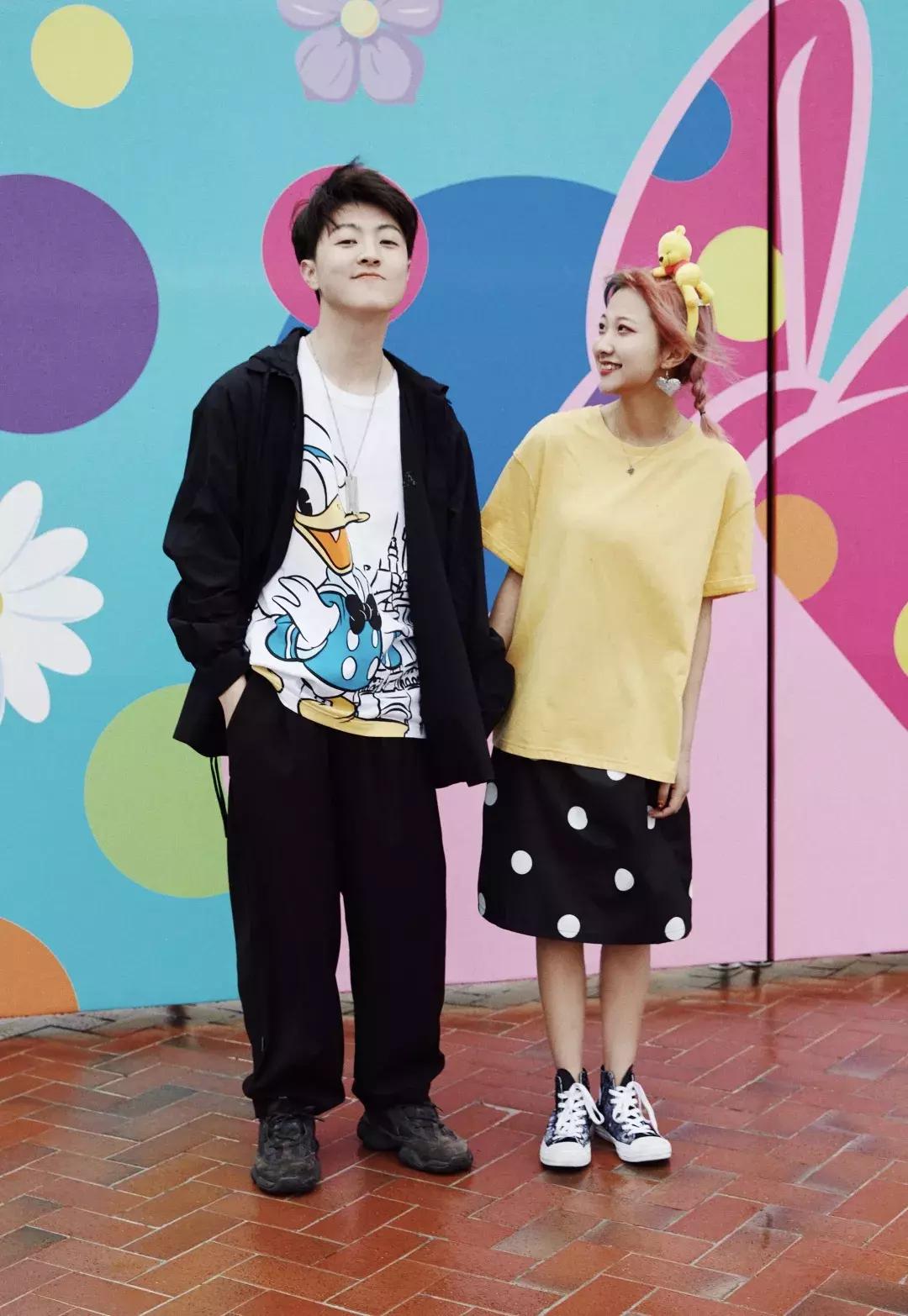 我们在上海迪士尼里玩耍了一天,发现穿的美才能玩的好!