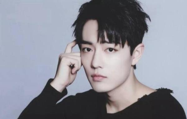 女生想要的身材到底是怎样的,肖战雷佳音的腿