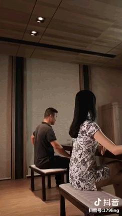 玲爷发起全网挑战1个月涨粉500万,挑战1000粉丝话题涨粉一亿