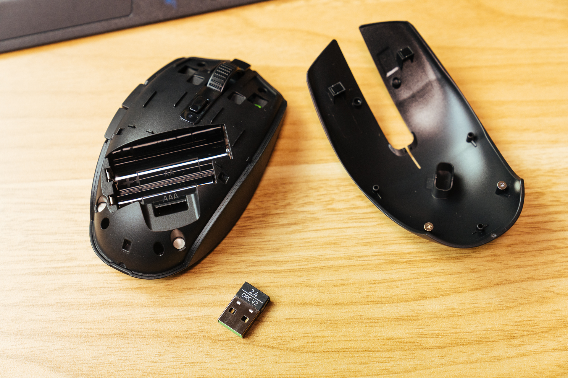 razer雷蛇毒蝰终极版轻量无线鼠标,razer八岐大蛇v2无线鼠标评测