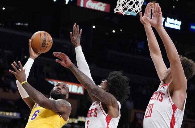 沃格尔谈勒布朗犯规,沃格尔勒布朗集锦