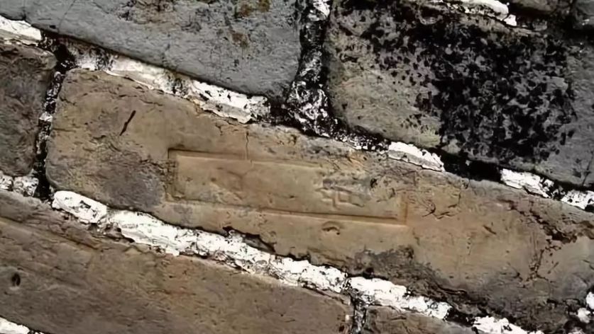 为什么胶水不会粘到瓶子里,为什么胶水在瓶子里不会黏住