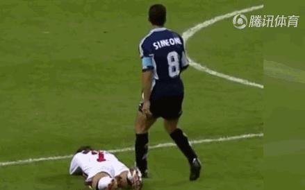 贝克汉姆建立球队4年的历程,贝克汉姆1998英格兰球衣