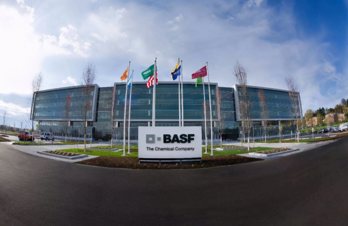 以诺行有局部喷漆吗,以诺行汽车喷漆店效果图