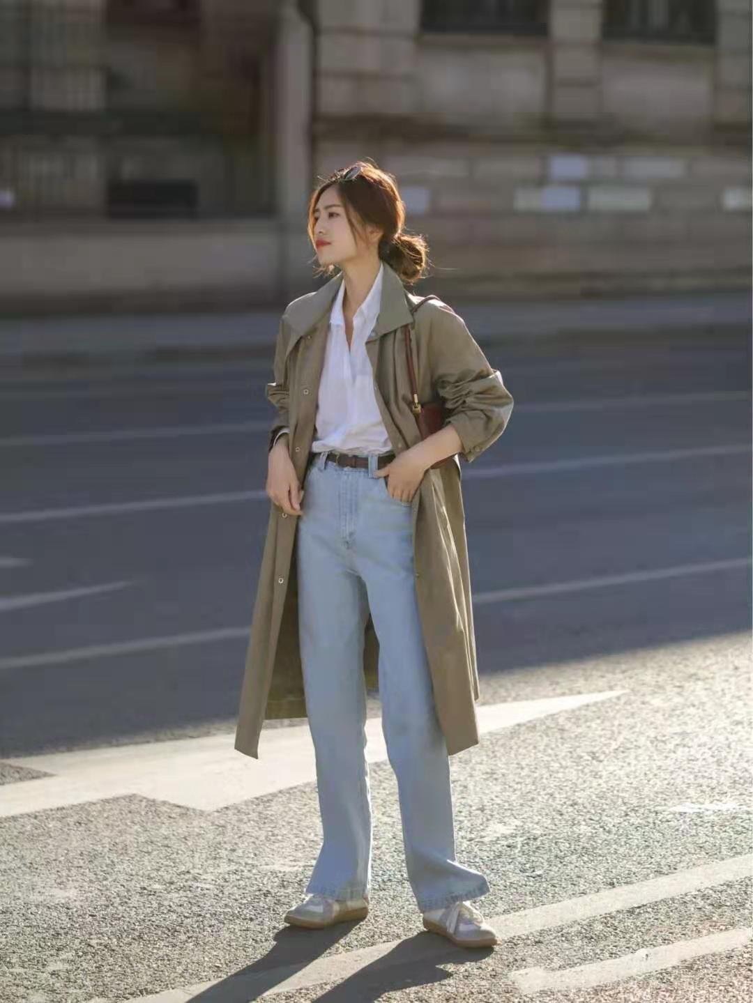 秋季流行的风衣穿搭,秋季风衣经典穿搭