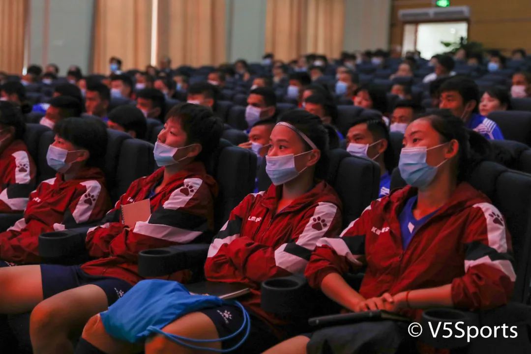 足球竞赛规则教案大全,最新足球竞赛规则课件