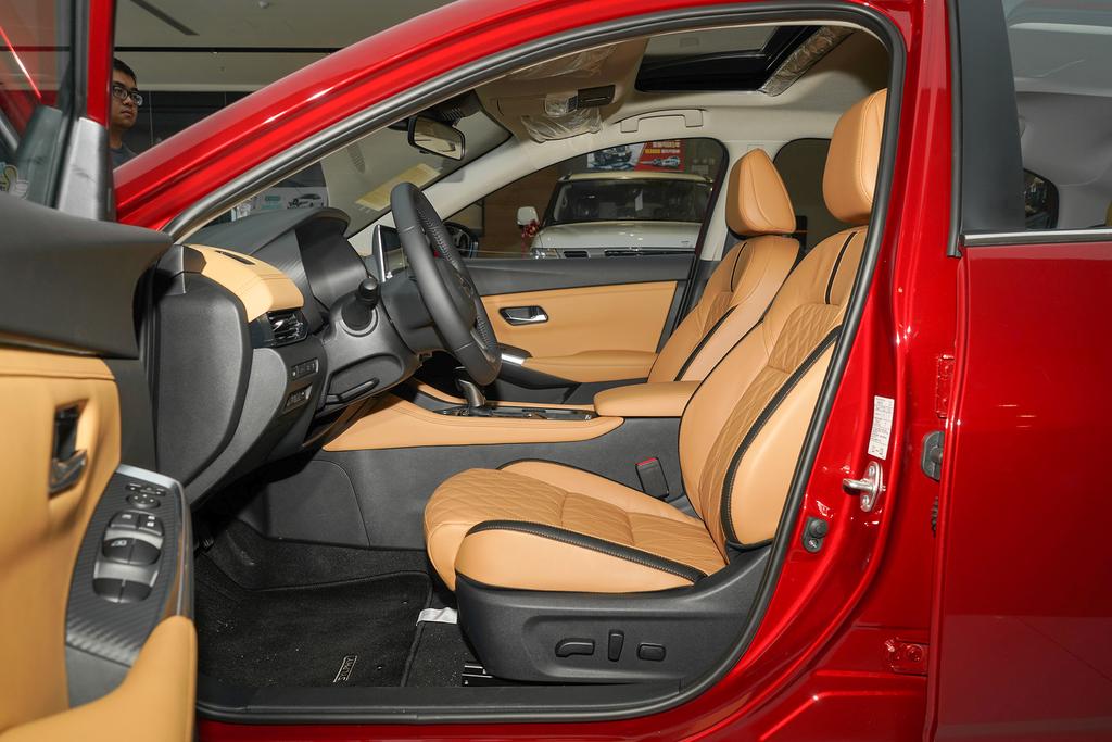 日产轩逸2010款卖了大概多少钱,2013年的日产轩逸能卖多少钱一台