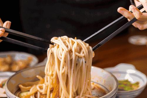 迷死氧亲身体验，我在日本吸掉了一桶脂肪和半张脸