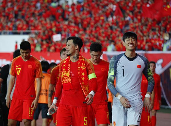 难以置信!国足下半场表现不佳,竟然是因为比业余球员体力还差