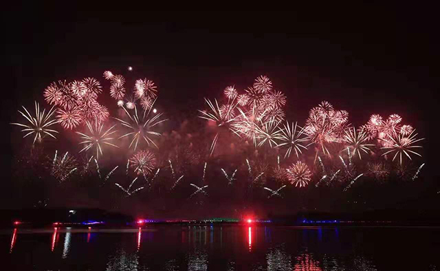 腾飞70年！AEE为深圳国庆焰火晚会保驾护航