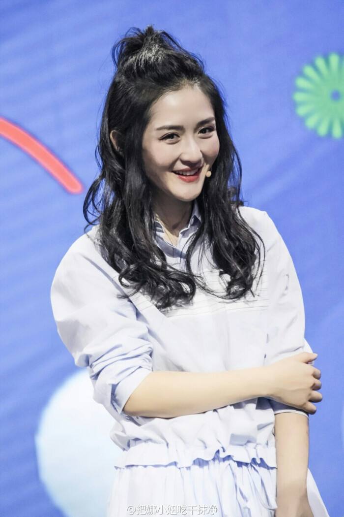 谢娜家庭背后的心酸,父母眼里的黄晓明