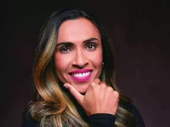 玛塔不是穿裙子的贝利玛塔就是玛塔|MARTA最强之人