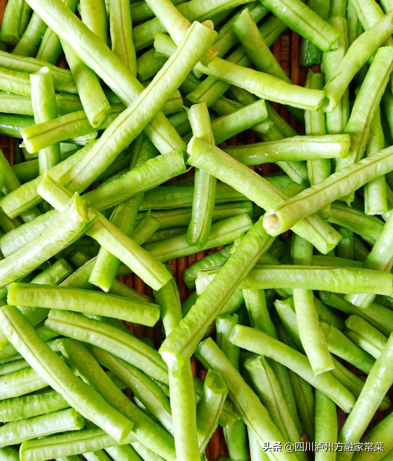 豇豆青椒凉拌做法,凉拌豇豆如何又绿又脆