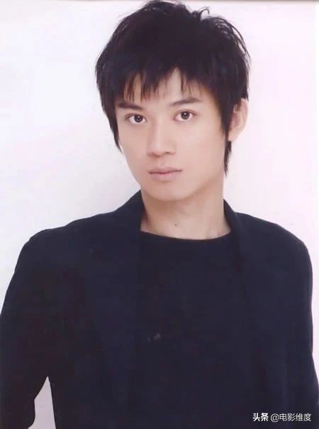 “坏男人”芦芳生：公认反派专业户，与海清传绯闻，至今感情成谜