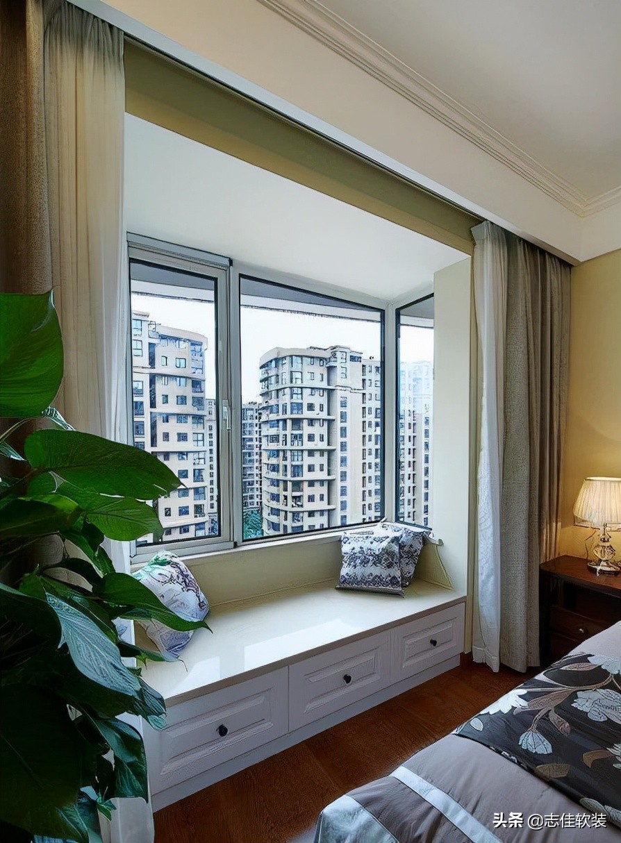 飘窗水汽重怎么处理,飘窗很多水怎么解决