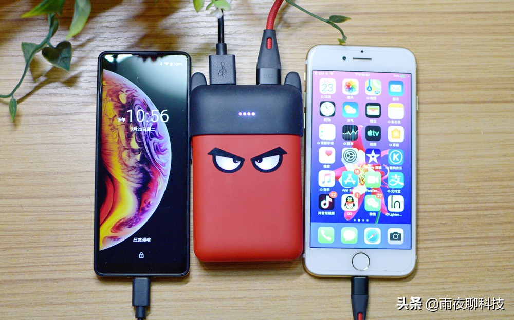 双输出、性能澎湃、魔力十足:爱国者小魔兽MS100移动电源