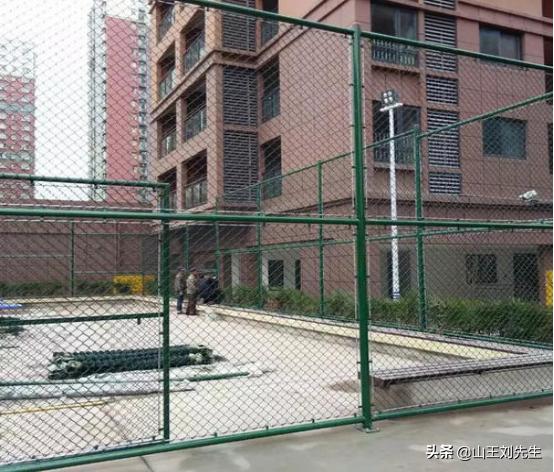篮球场的护栏多少钱一米,篮球场围栏价格是多少钱一平方