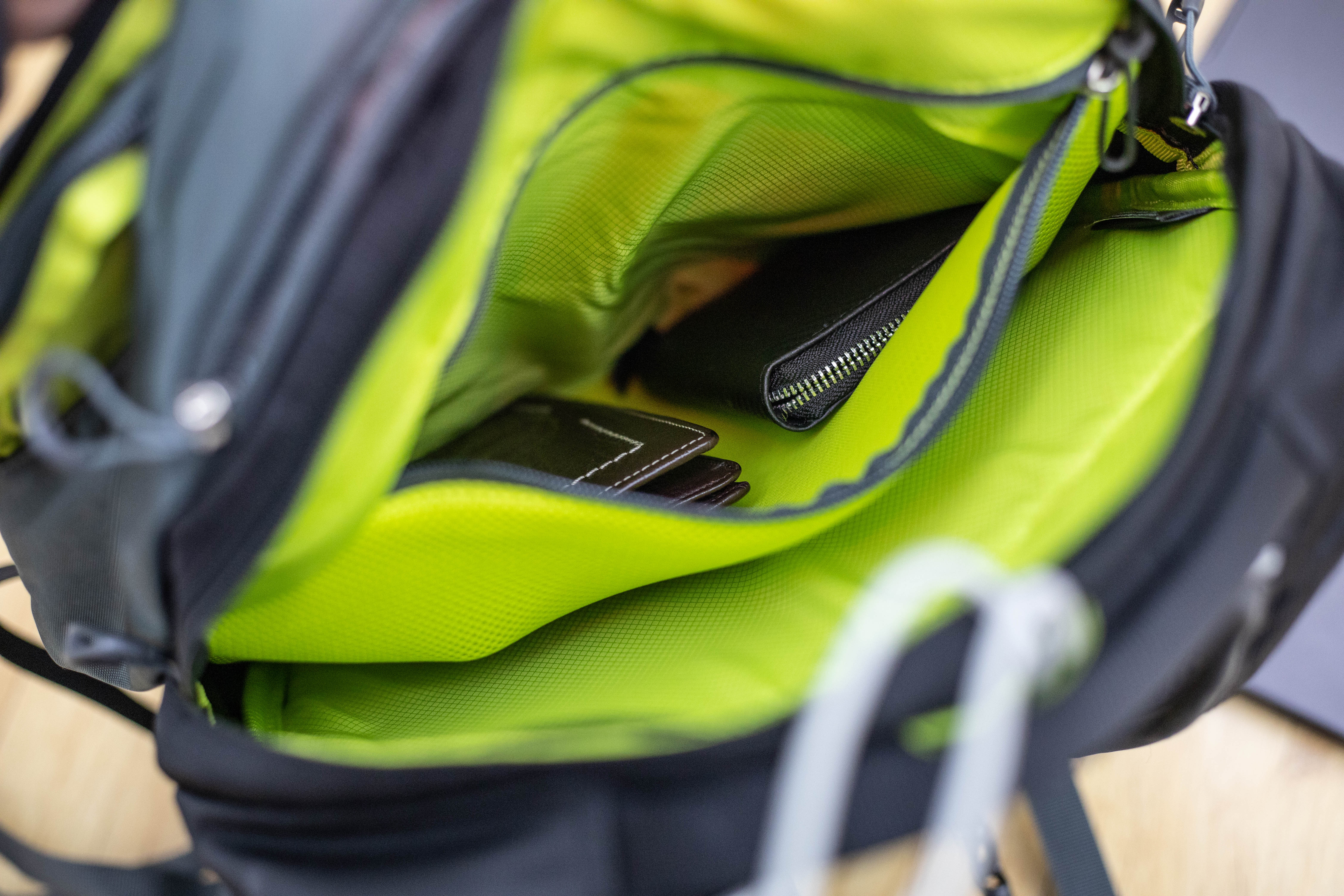 通勤男款双肩包推荐,男人双肩包推荐奢侈品