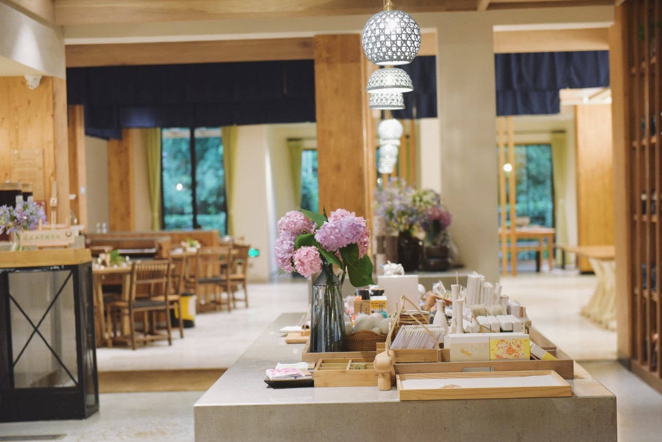 绿色世界花的海洋，在十里芳菲宠爱自己的24小时