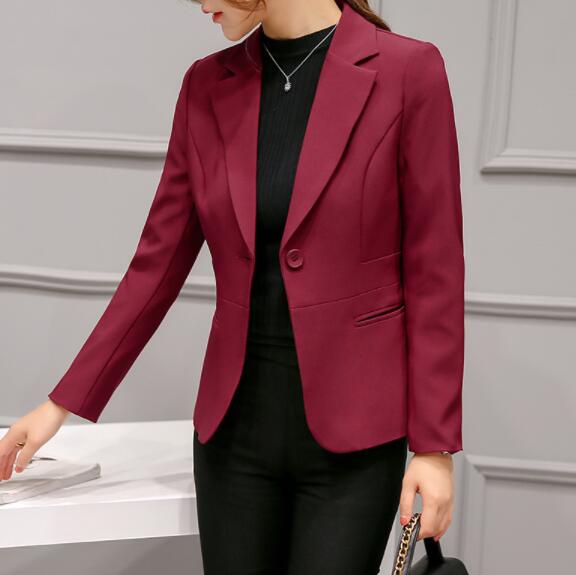 小西装怎么搭配好看,小西装怎么搭配更有气质