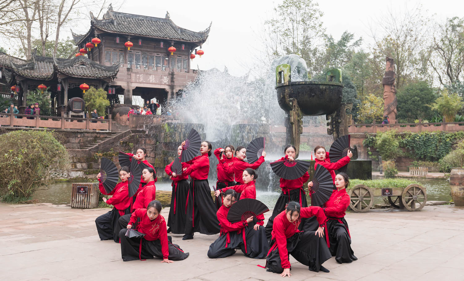 绌哄鐬棿鍙樿韩濂冲叺,绌哄蹇棯鏄ョ鑸┖