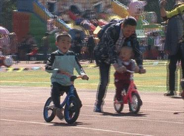 昆明弥勒人山人海,来弥勒玩人山人海