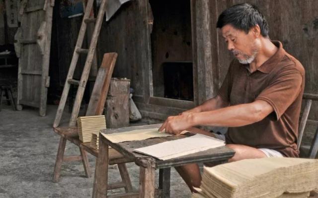 纸问世之前古人的书写材料,古代写字用的什么纸