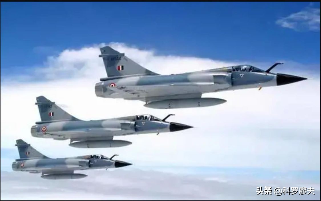 印军两架战机坠毁视频,印度军用战斗机坠毁