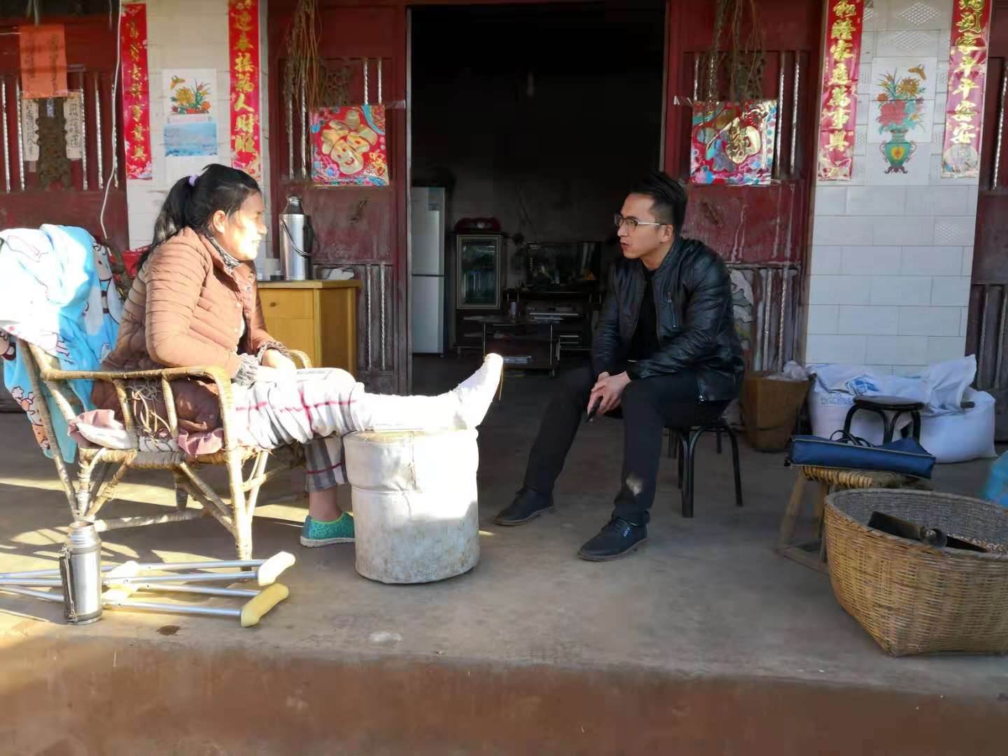 浙大干部景东扶贫：贫困发生率从12.64%降至3.49%，村民都拿他当自家人！