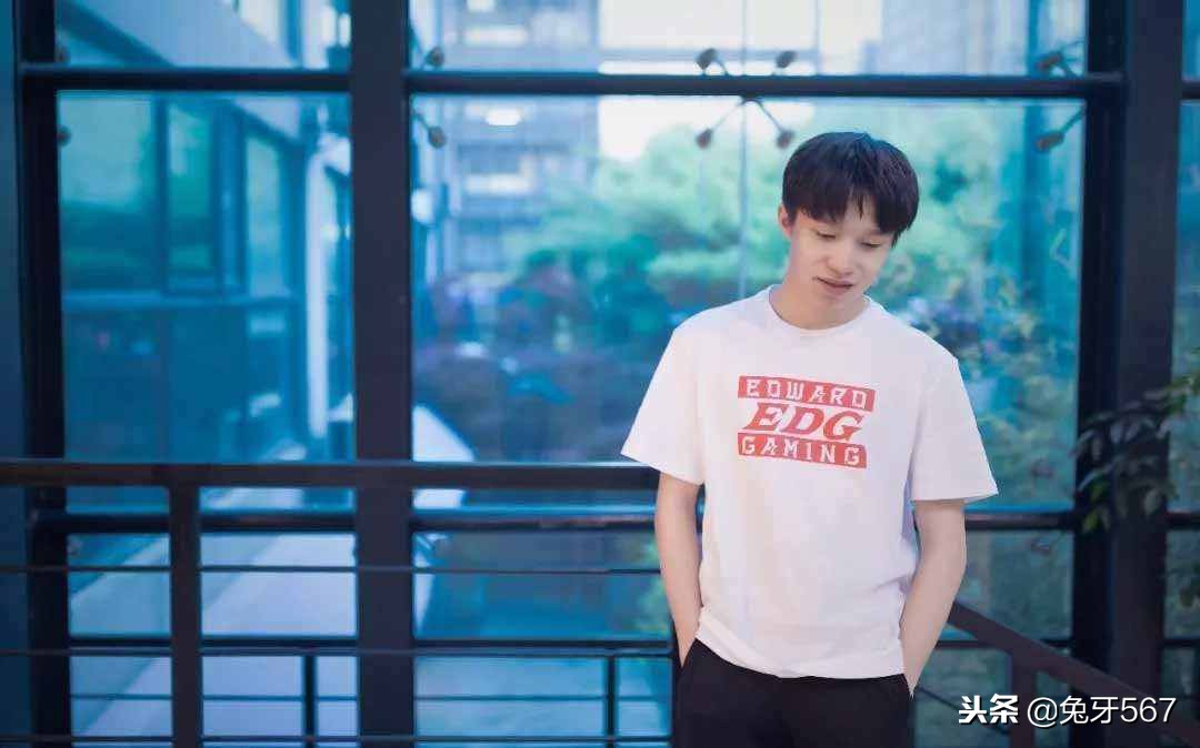 老兵不死只是渐渐凋零原文,老兵不死只是逐渐凋零视频