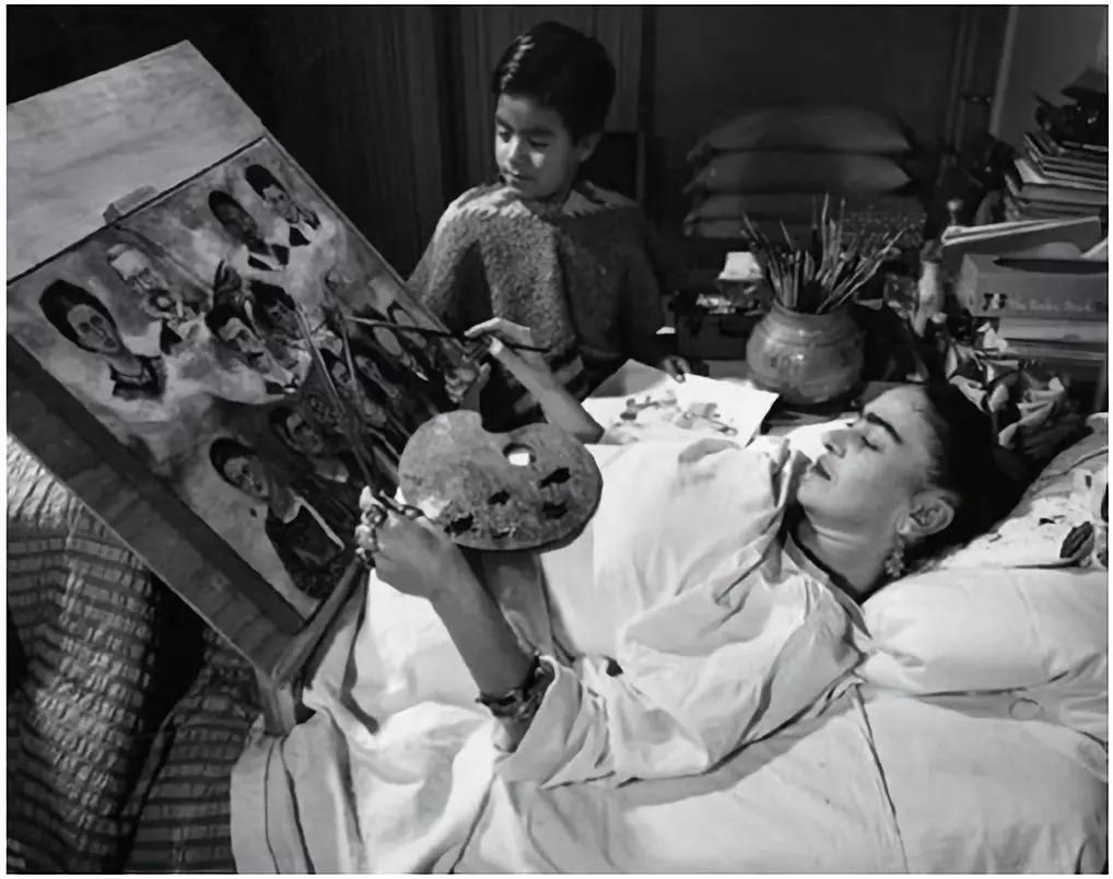 弗里达：一代妖艳画师，经历32次手术，才华卓绝，无与伦比