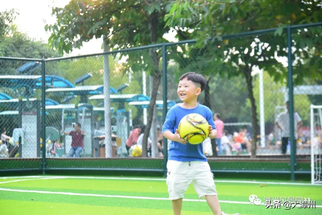 市区这8大公园“魔幻”变身！增添了游乐区、沙坑、足球场、彩绘墙....
